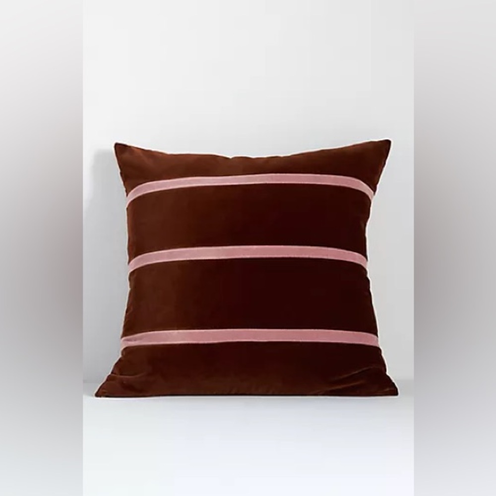 New Anthropologie Home Crimson Christina Lundsteen Gemma Cushion Pillow Cover